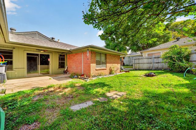 8150 Hunnicut Road, Dallas, TX 75228