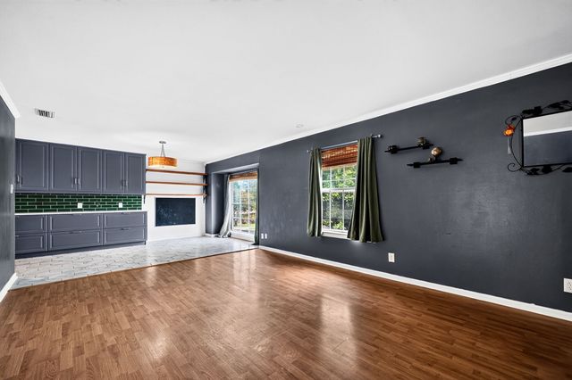 8150 Hunnicut Road, Dallas, TX 75228