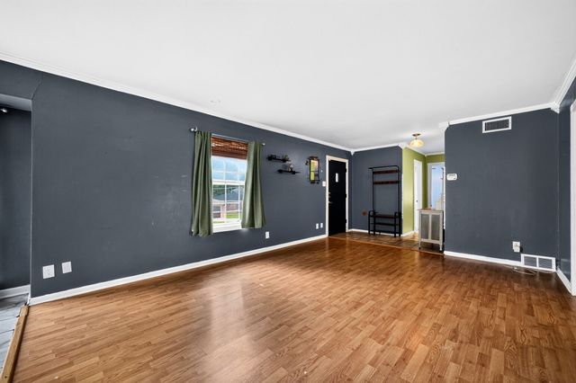 8150 Hunnicut Road, Dallas, TX 75228