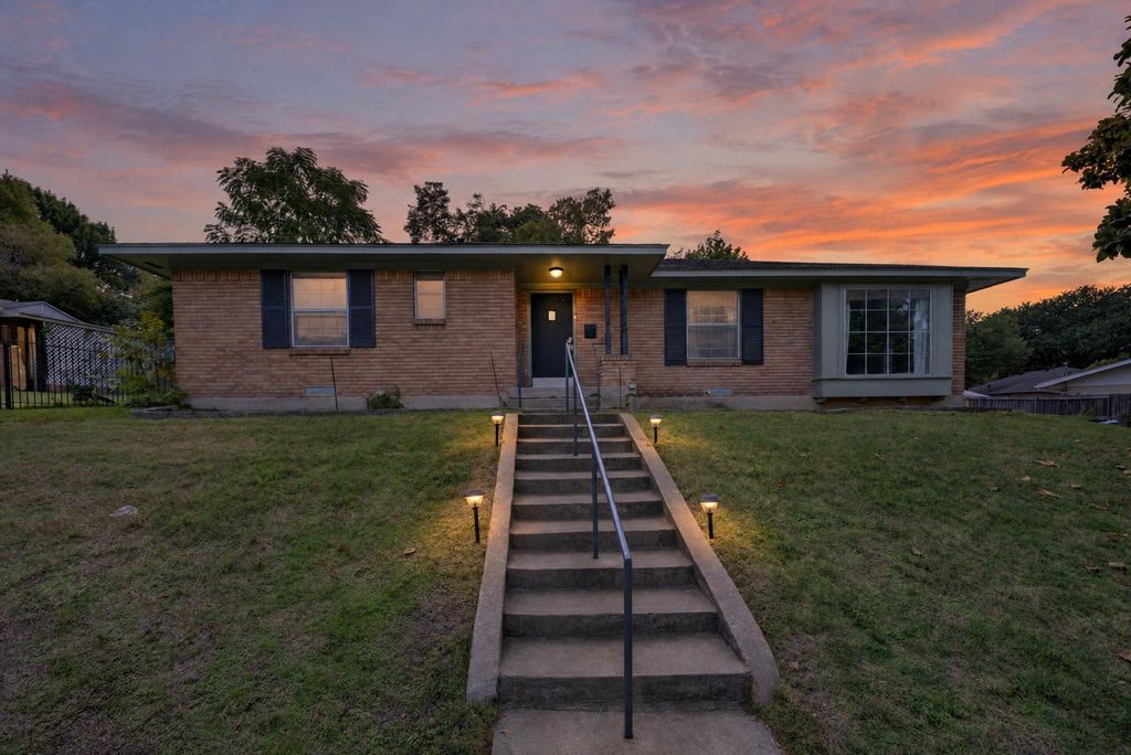 8150 Hunnicut Road, Dallas, TX 75228