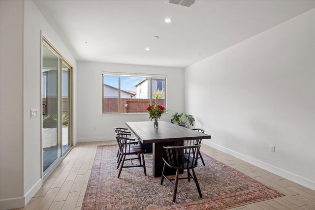 1073 Blue Range Way, Roseville, CA 95747