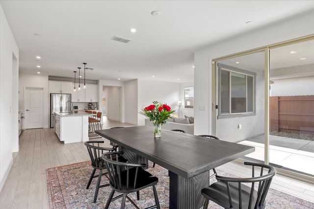 1073 Blue Range Way, Roseville, CA 95747