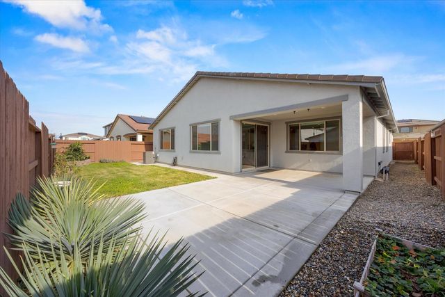 1073 Blue Range Way, Roseville, CA 95747