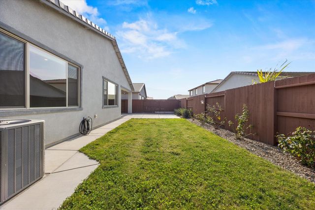 1073 Blue Range Way, Roseville, CA 95747