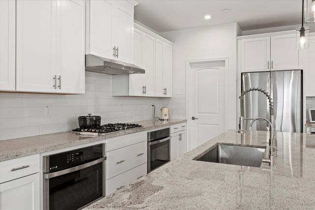 1073 Blue Range Way, Roseville, CA 95747