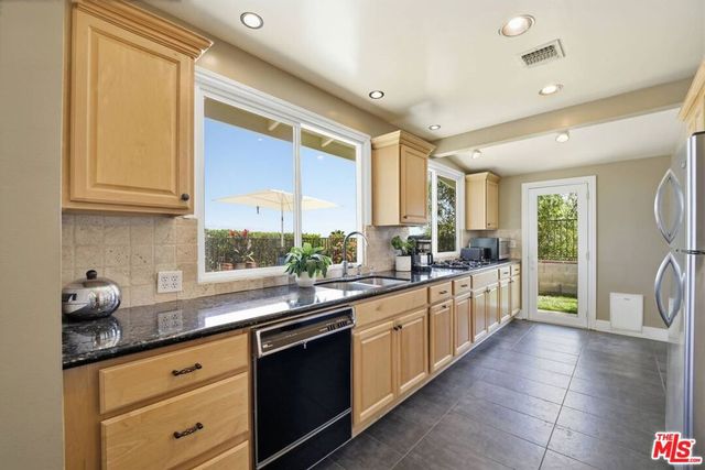 2337 Sunset Heights Drive, Los Angeles, CA 90046