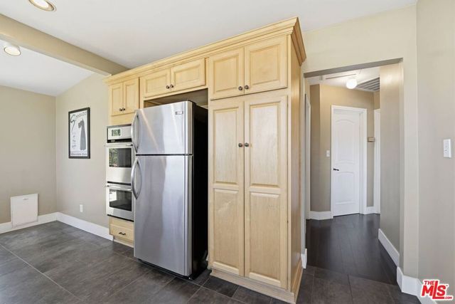 2337 Sunset Heights Drive, Los Angeles, CA 90046