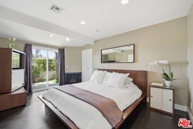 2337 Sunset Heights Drive, Los Angeles, CA 90046