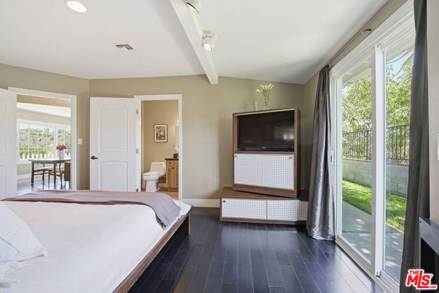 2337 Sunset Heights Drive, Los Angeles, CA 90046