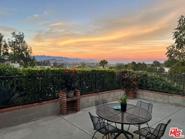 2337 Sunset Heights Drive, Los Angeles, CA 90046
