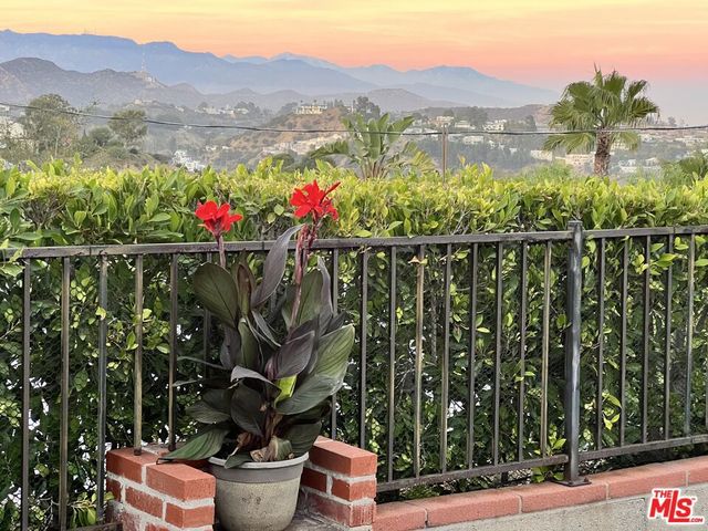2337 Sunset Heights Drive, Los Angeles, CA 90046