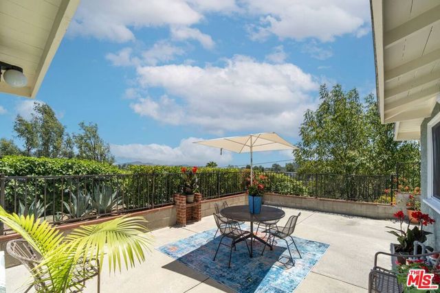 2337 Sunset Heights Drive, Los Angeles, CA 90046