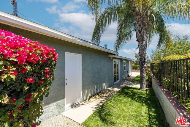 2337 Sunset Heights Drive, Los Angeles, CA 90046