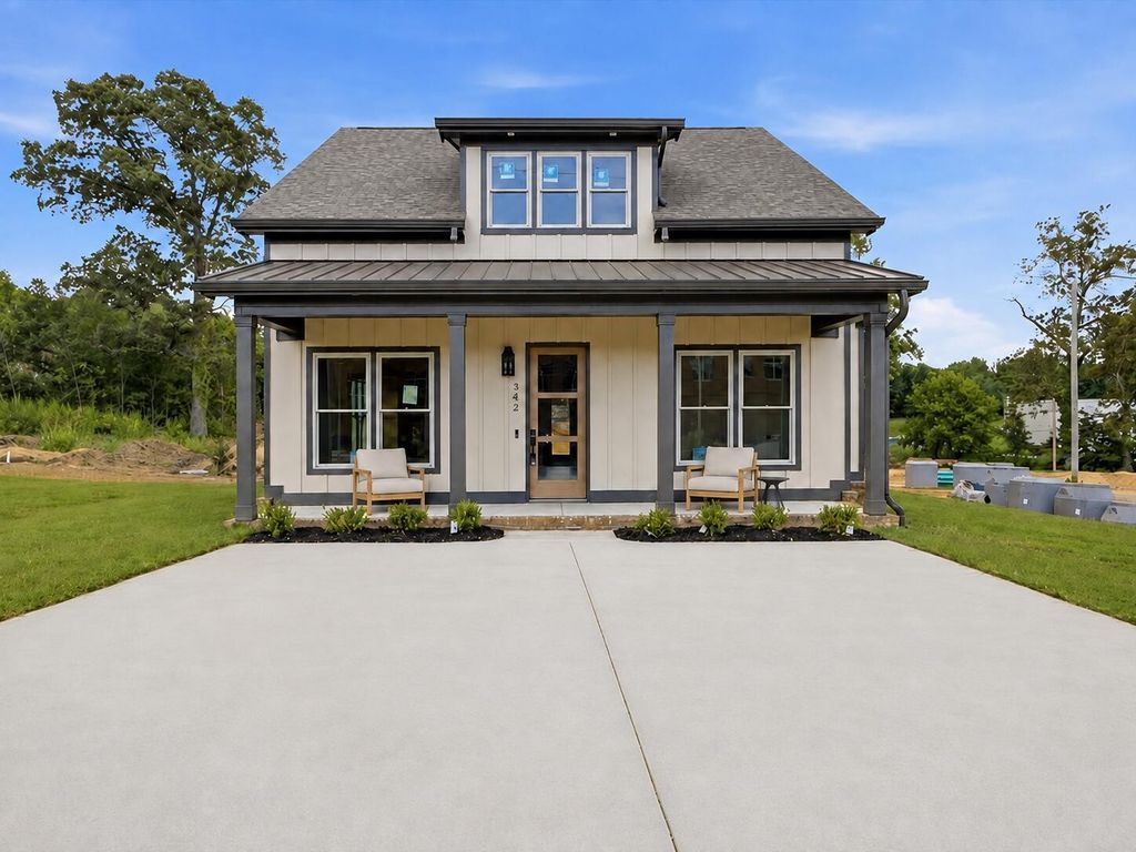 342 Thomas Road, Fort Oglethorpe, GA 30742