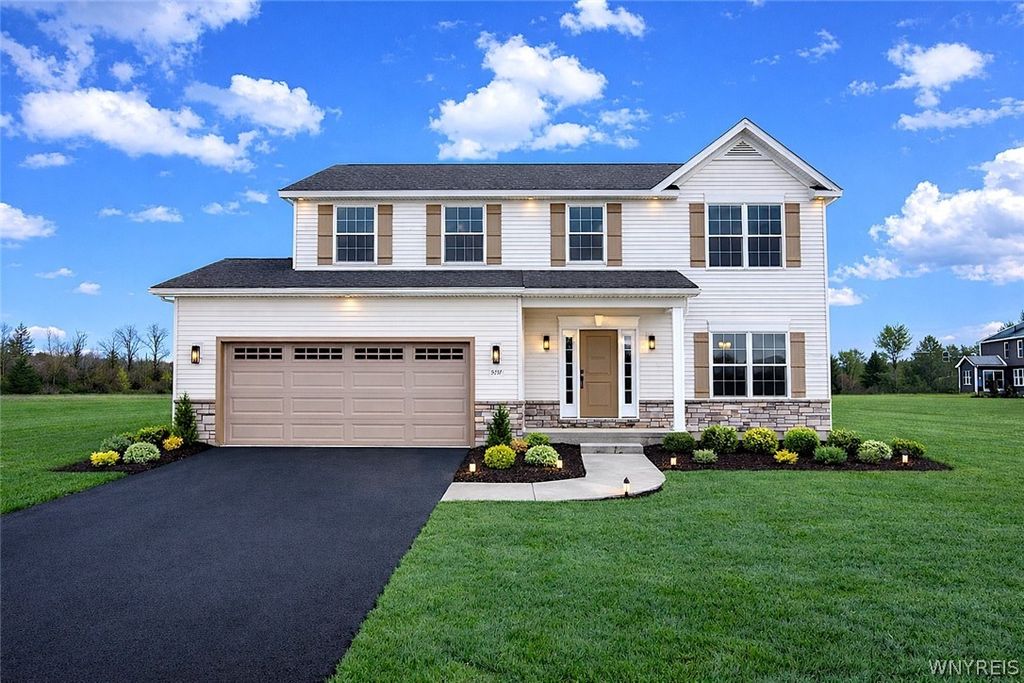 5151 Bridle Path Lane, Lewiston, NY 14092