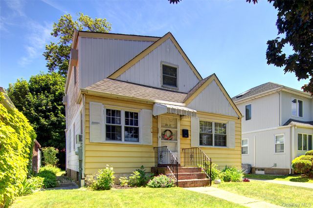 80-11 260th Street, Glen Oaks, NY 11004