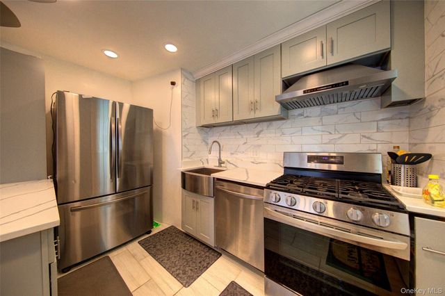 80-11 260th Street, Glen Oaks, NY 11004
