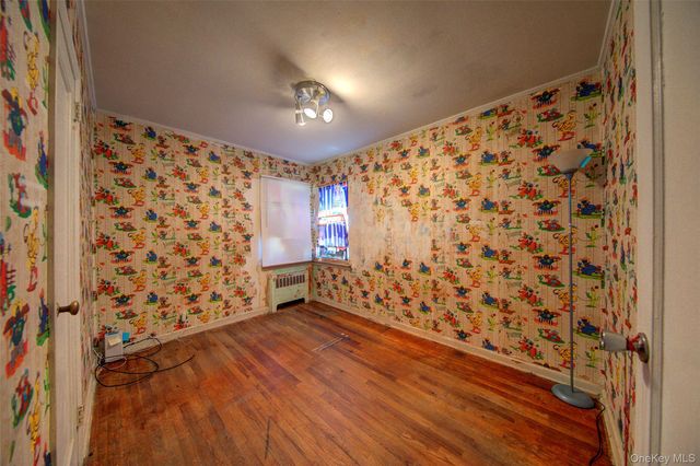 80-11 260th Street, Glen Oaks, NY 11004