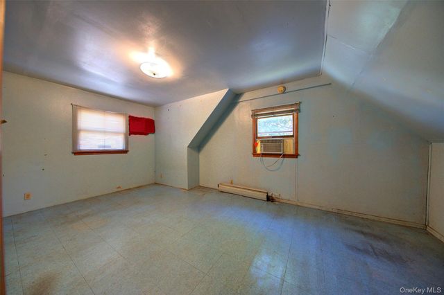 80-11 260th Street, Glen Oaks, NY 11004