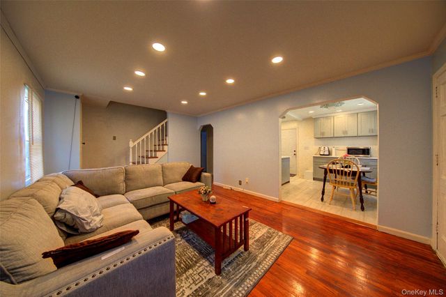 80-11 260th Street, Glen Oaks, NY 11004