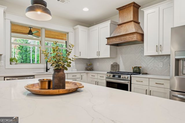 14 Stratford Way, Kingston, GA 30145