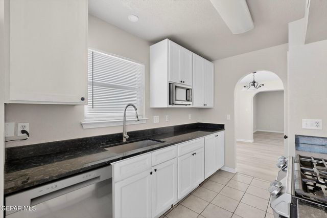13713 PASEO DEL MAR Drive, El Paso, TX 79928