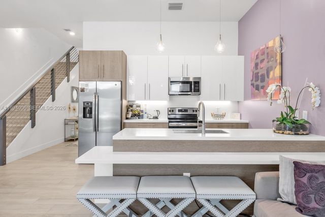 4444 NW 8th Ct, Plantation, FL 33317