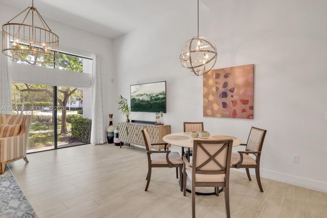 4444 NW 8th Ct, Plantation, FL 33317