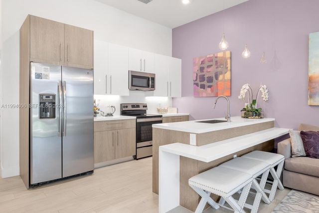 4444 NW 8th Ct, Plantation, FL 33317