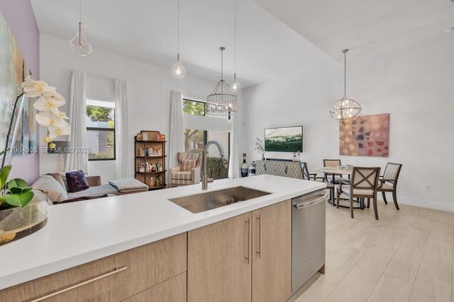 4444 NW 8th Ct, Plantation, FL 33317