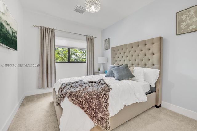 4444 NW 8th Ct, Plantation, FL 33317