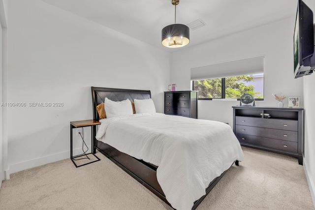 4444 NW 8th Ct, Plantation, FL 33317