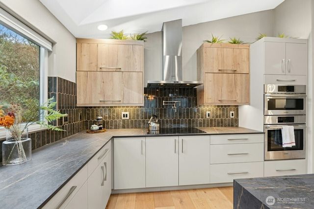 14547 Evanston Avenue N, Shoreline, WA 98133