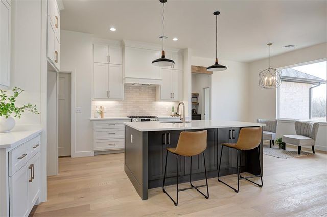 9273 Regado Court, Guthrie, OK 73044