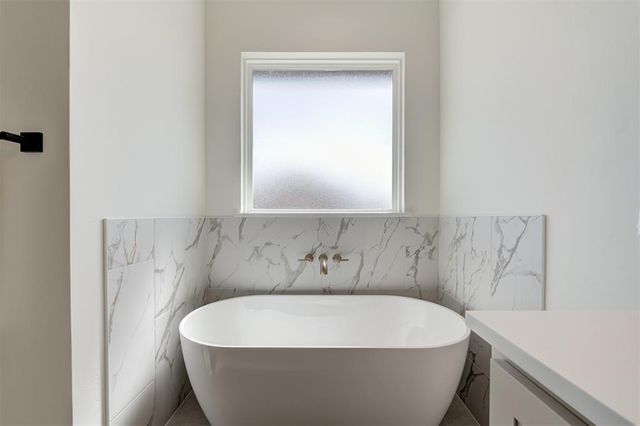 9273 Regado Court, Guthrie, OK 73044