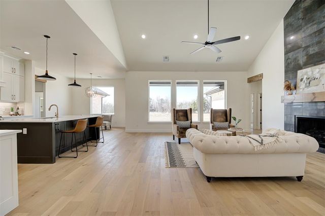 9273 Regado Court, Guthrie, OK 73044