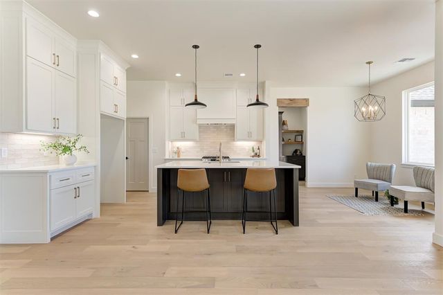 9273 Regado Court, Guthrie, OK 73044