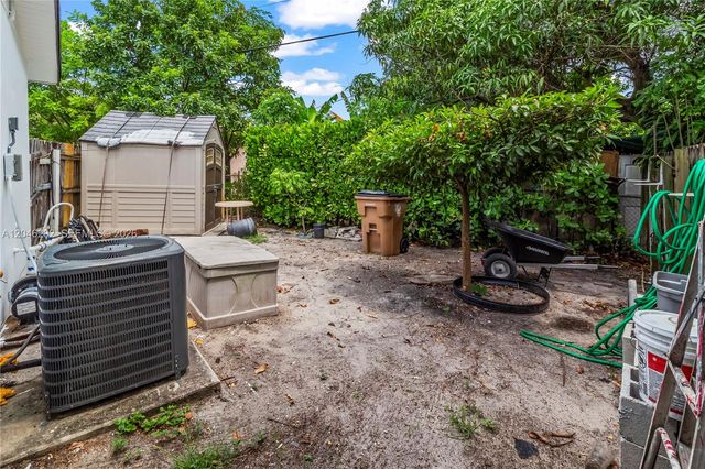 600 NE 44th St, Deerfield Beach, FL 33064