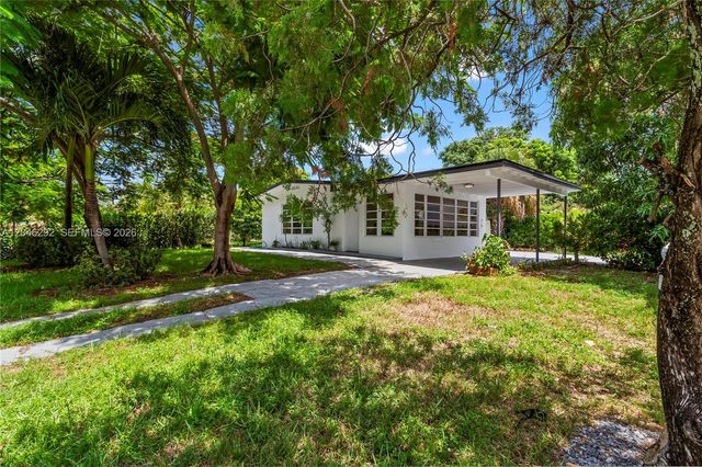 600 NE 44th St, Deerfield Beach, FL 33064