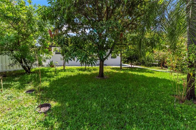 600 NE 44th St, Deerfield Beach, FL 33064