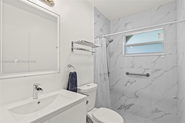 600 NE 44th St, Deerfield Beach, FL 33064