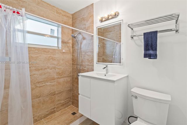 600 NE 44th St, Deerfield Beach, FL 33064