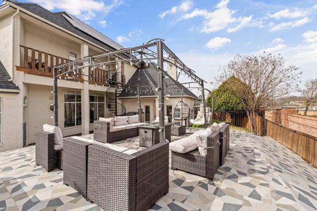 200 Mill Crossing W, Colleyville, TX 76034