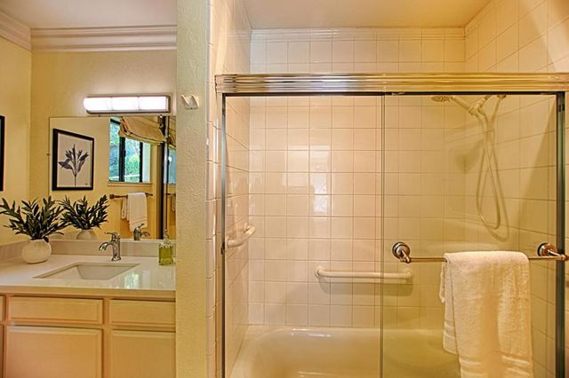 2140 Santa Cruz Avenue B106, Menlo Park, CA 94025