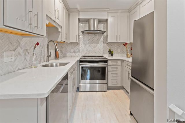 1800 Campau Farms Circle, Detroit, MI 48207