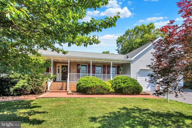 20020 MT AETNA RD, Hagerstown, MD 21742