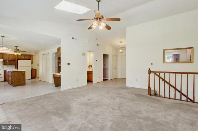 20020 MT AETNA RD, Hagerstown, MD 21742