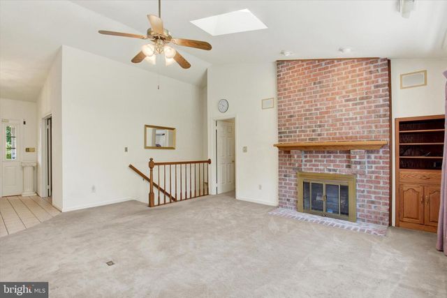 20020 MT AETNA RD, Hagerstown, MD 21742