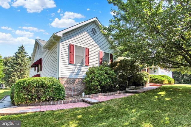 20020 MT AETNA RD, Hagerstown, MD 21742