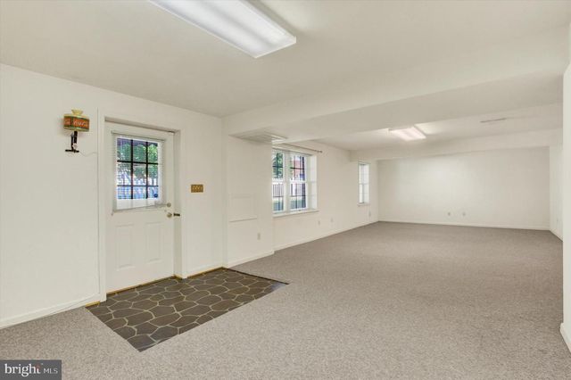 20020 MT AETNA RD, Hagerstown, MD 21742